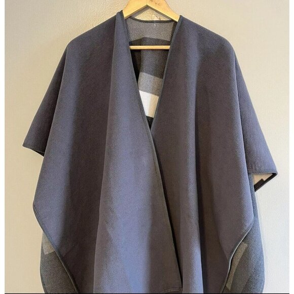 Woolrich Reversible Poncho Women One Size Grey White Fleece Cape Wrap - Picture 3 of 7